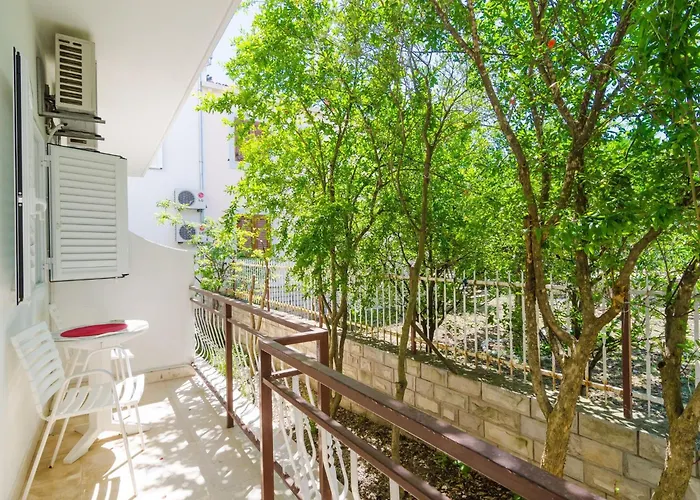 Apartman & Bari I