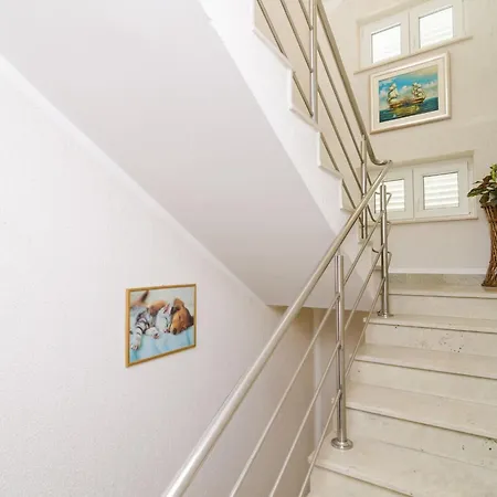 アパート & Bari I *